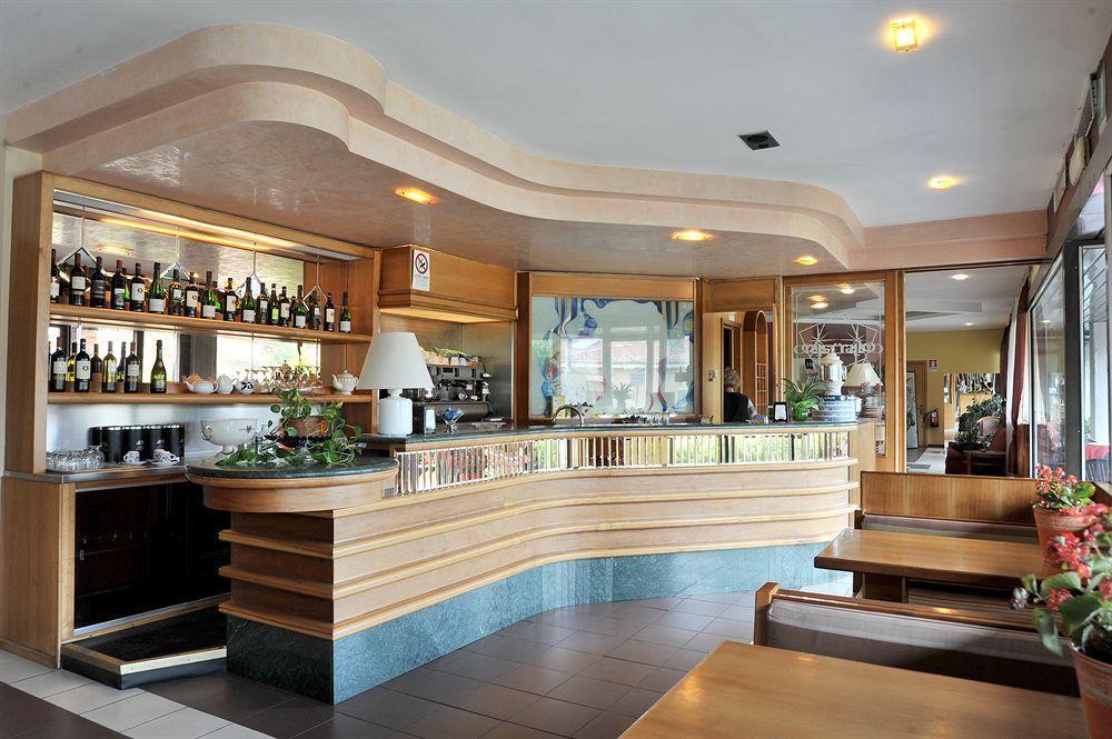 Hotel Cristallo Barga Fornaci di Barga Exteriör bild