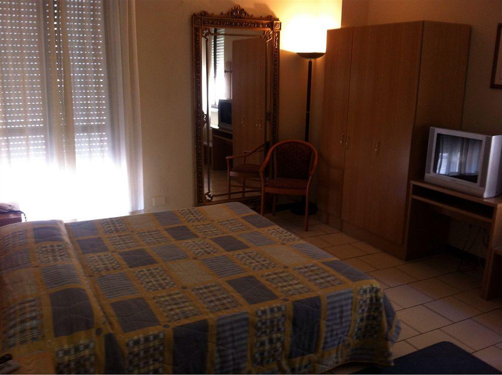 Hotel Cristallo Barga Fornaci di Barga Exteriör bild