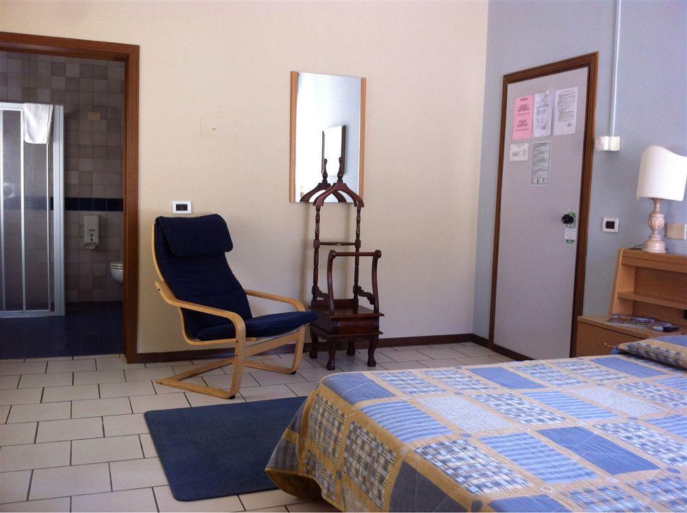 Hotel Cristallo Barga Fornaci di Barga Exteriör bild